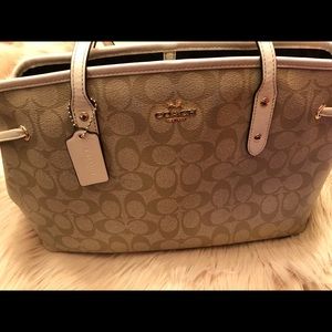 Coach Carryall Drawstring Tote, Light Khaki/Chalk